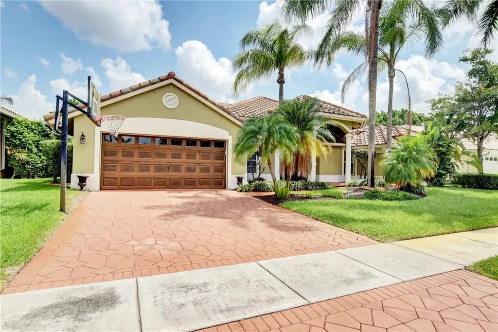 10827 Japonica Court Boca Raton FL 33498