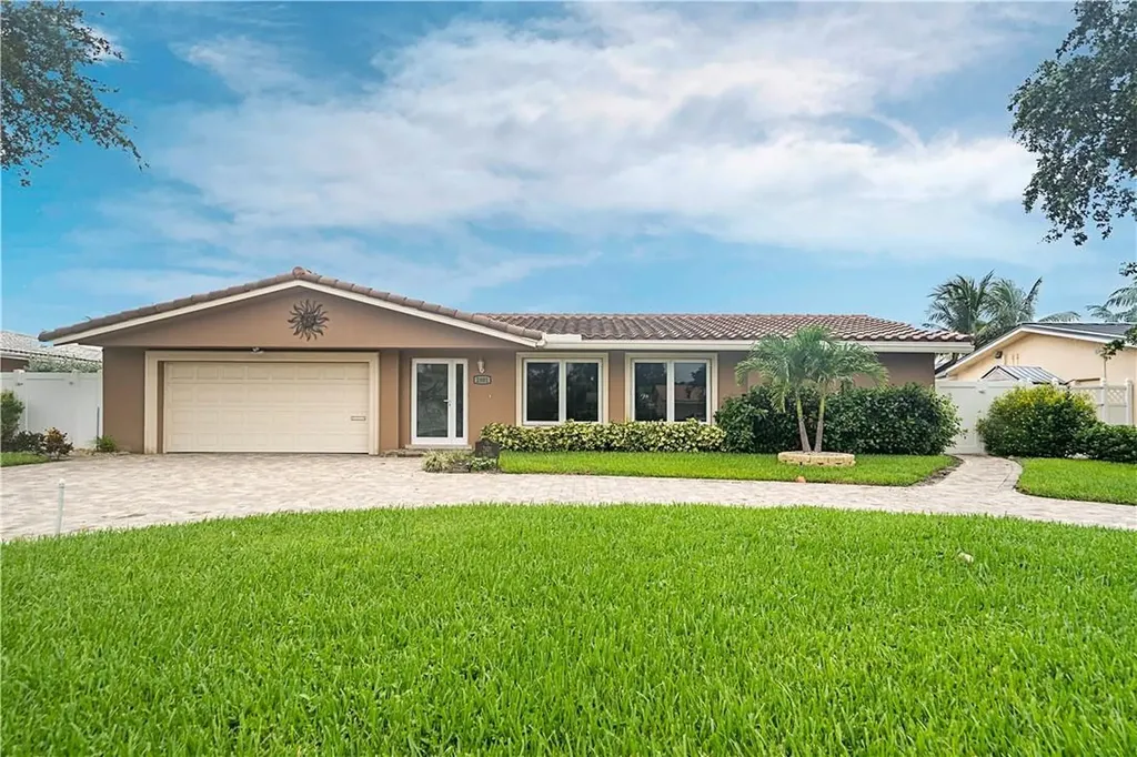 2801 NE 8th Street Pompano Beach FL 33062