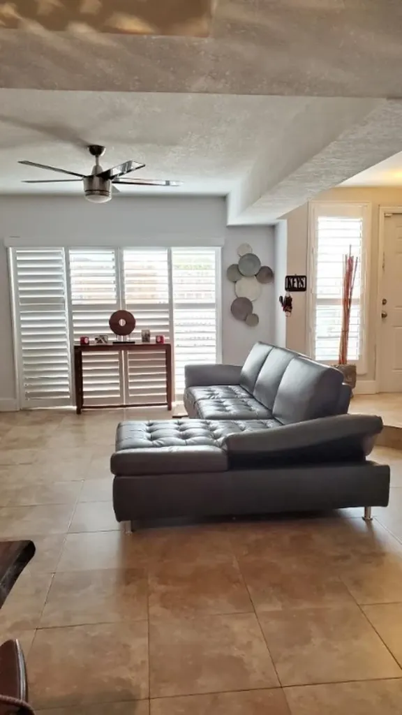 1224 NW 123rd Avenue Pembroke Pines FL 33026