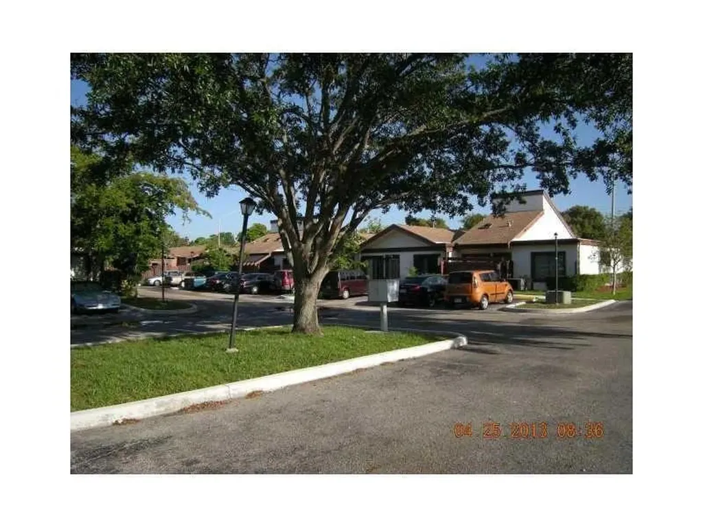 1721 NW 71st Avenue Plantation FL 33313