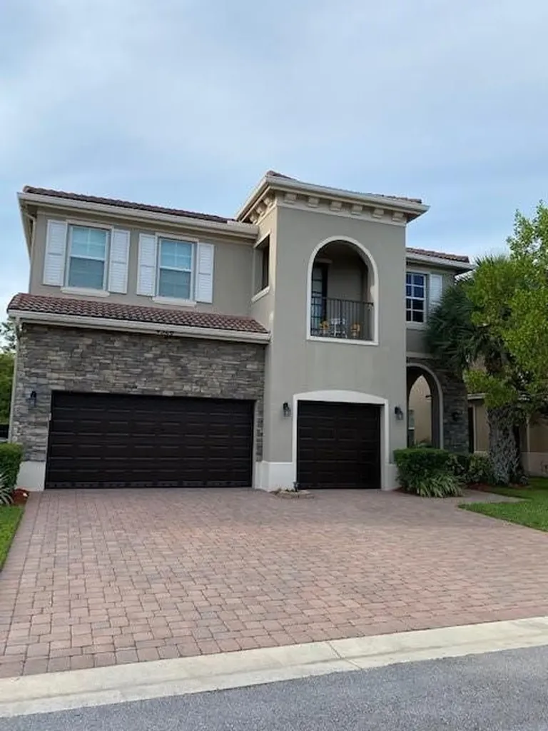 4526 San Mellina Drive Coconut Creek FL 33073