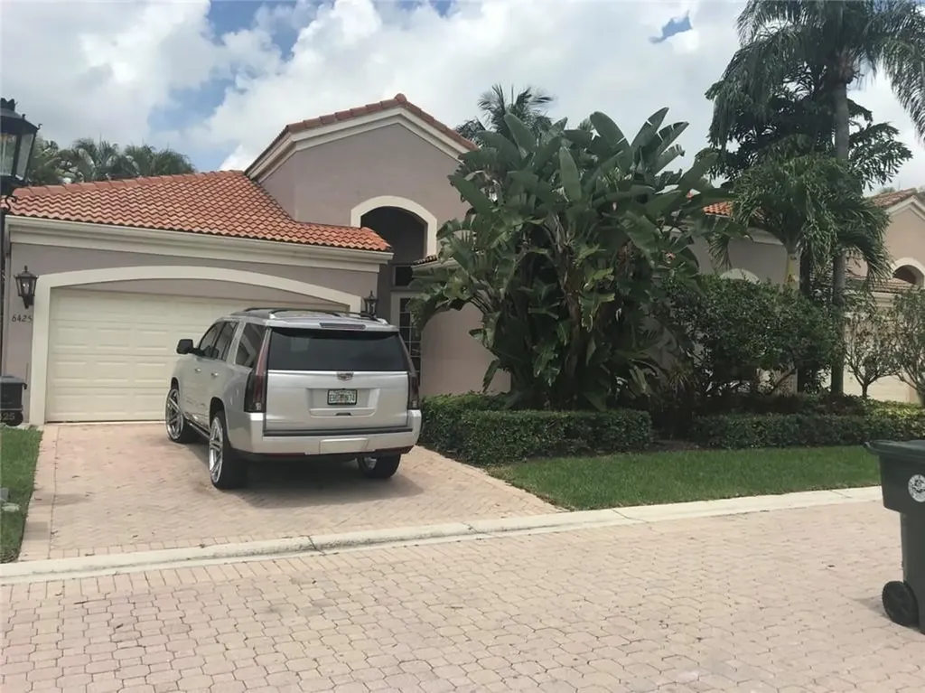 6425 NW 43rd Terrace Boca Raton FL 33496
