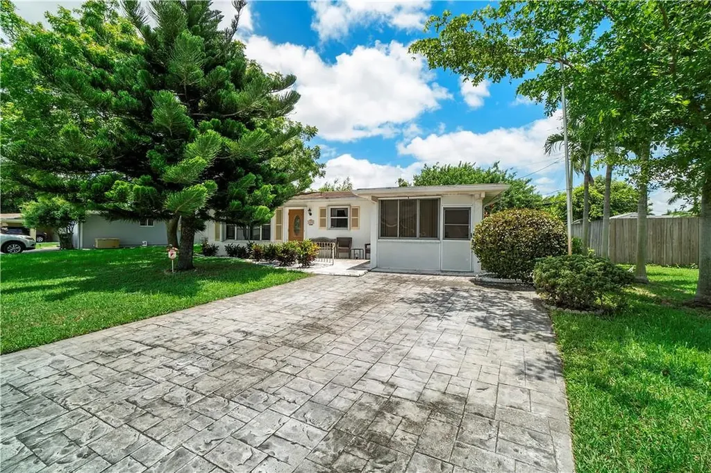 6290 NW 15th Street Margate FL 33063