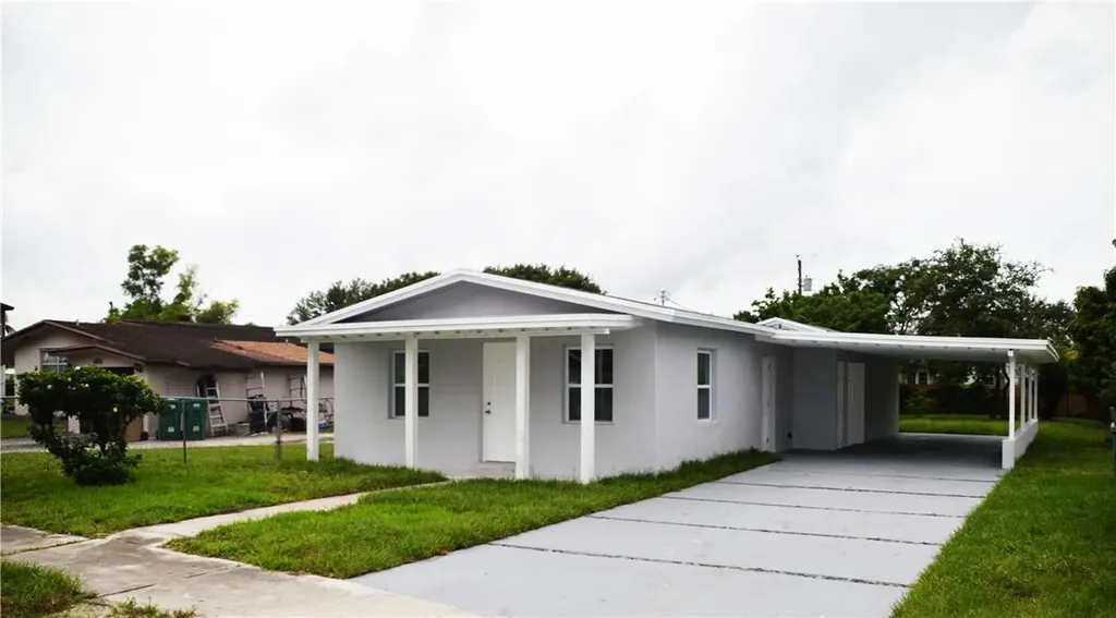 4340 SW 56th Avenue Davie FL 33314