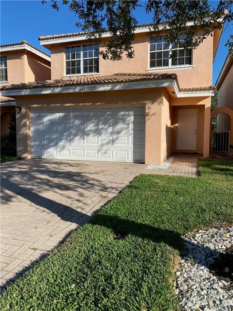 7212 Sienna Ridge Lane Lauderhill FL 33319