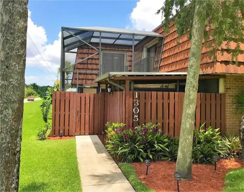 1305 SW 120th Way Davie FL 33325
