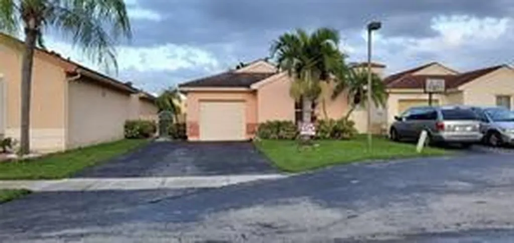 2151 NW 188th Terrace Pembroke Pines FL 33029