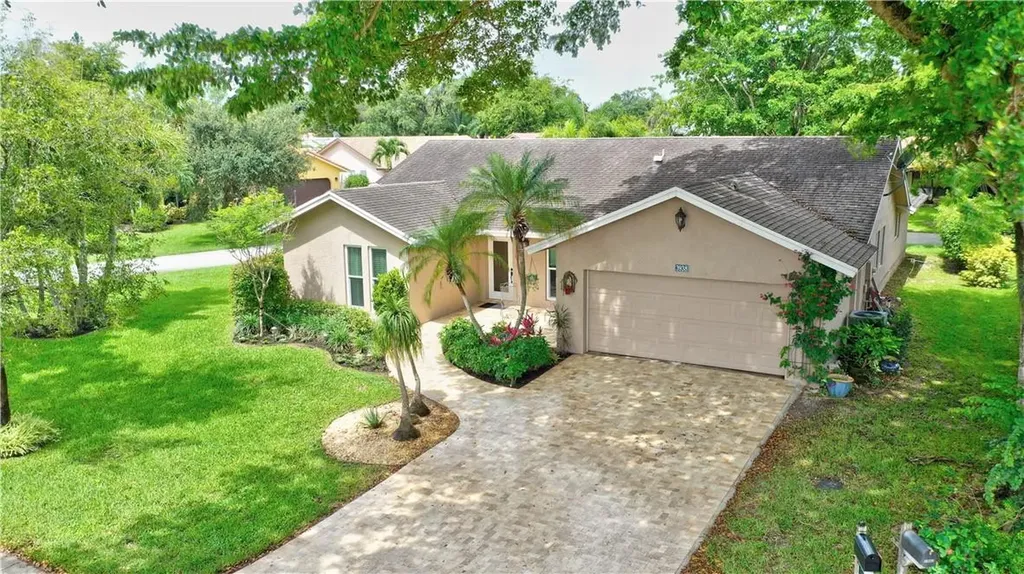 3938 NW 69th Terrace Coral Springs FL 33065
