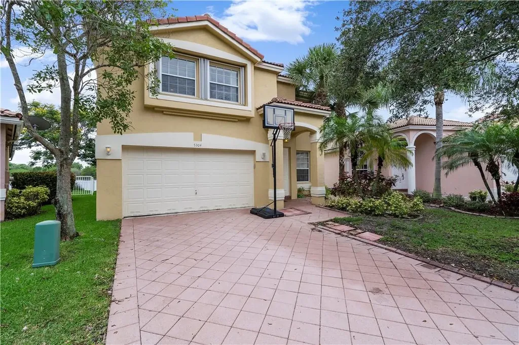 5304 NW 126th Drive Coral Springs FL 33076