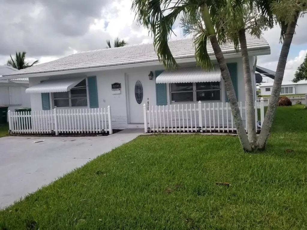 8208 NW 59th Street Tamarac FL 33321