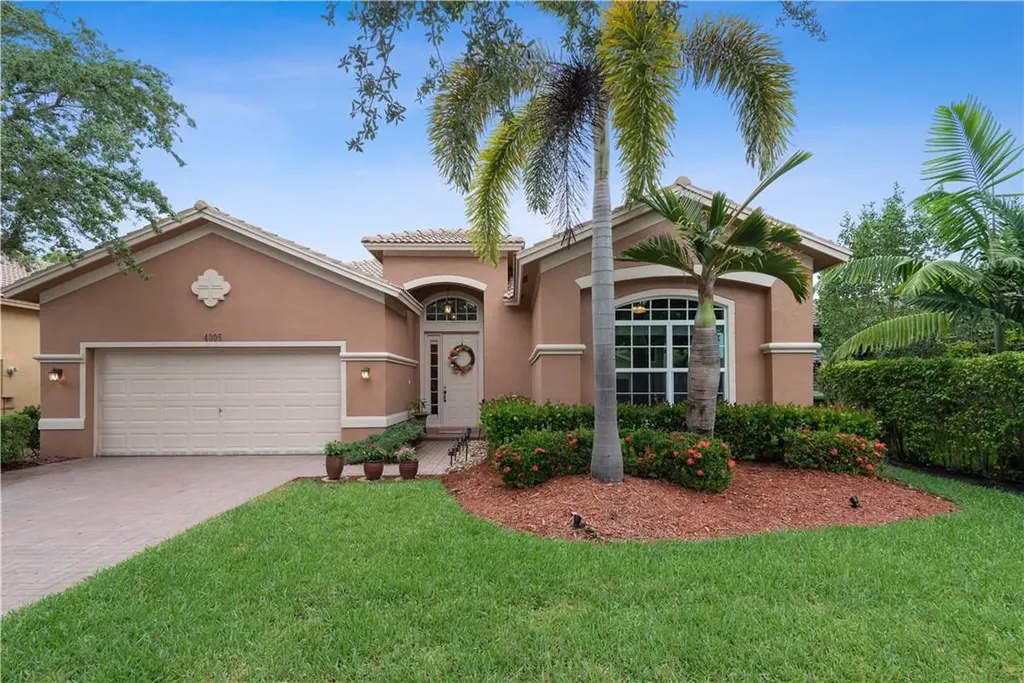 4305 E Whitewater Avenue Weston FL 33332