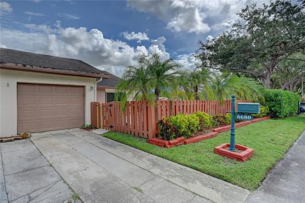 6680 NW 4th Court Plantation FL 33317
