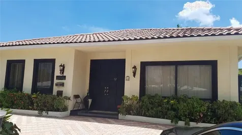 1050 Lincoln Street Hollywood FL 33019
