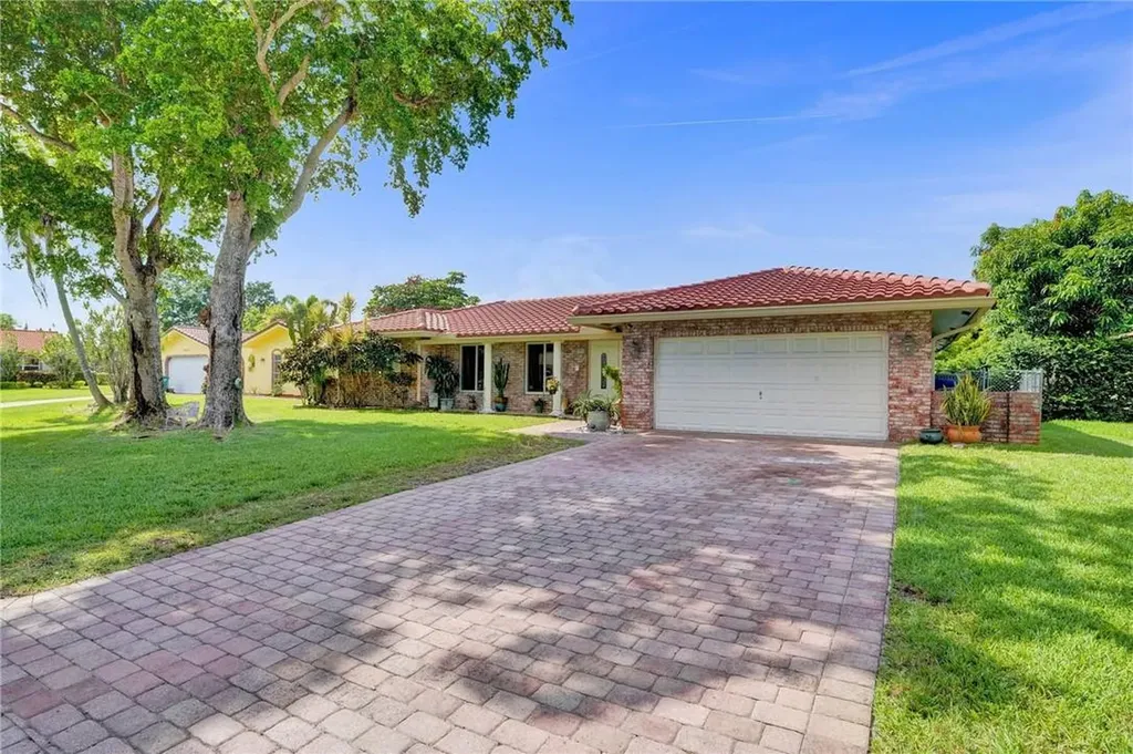 8533 NW 24th Court Coral Springs FL 33065