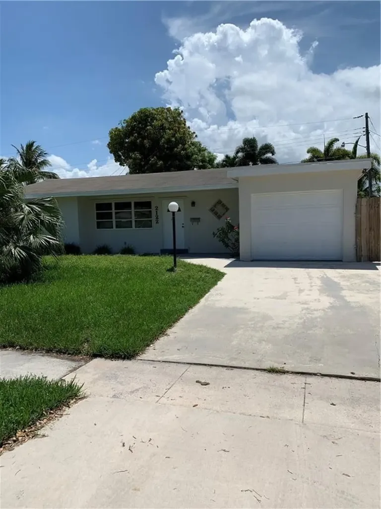 2122 N 32nd Avenue Hollywood FL 33021