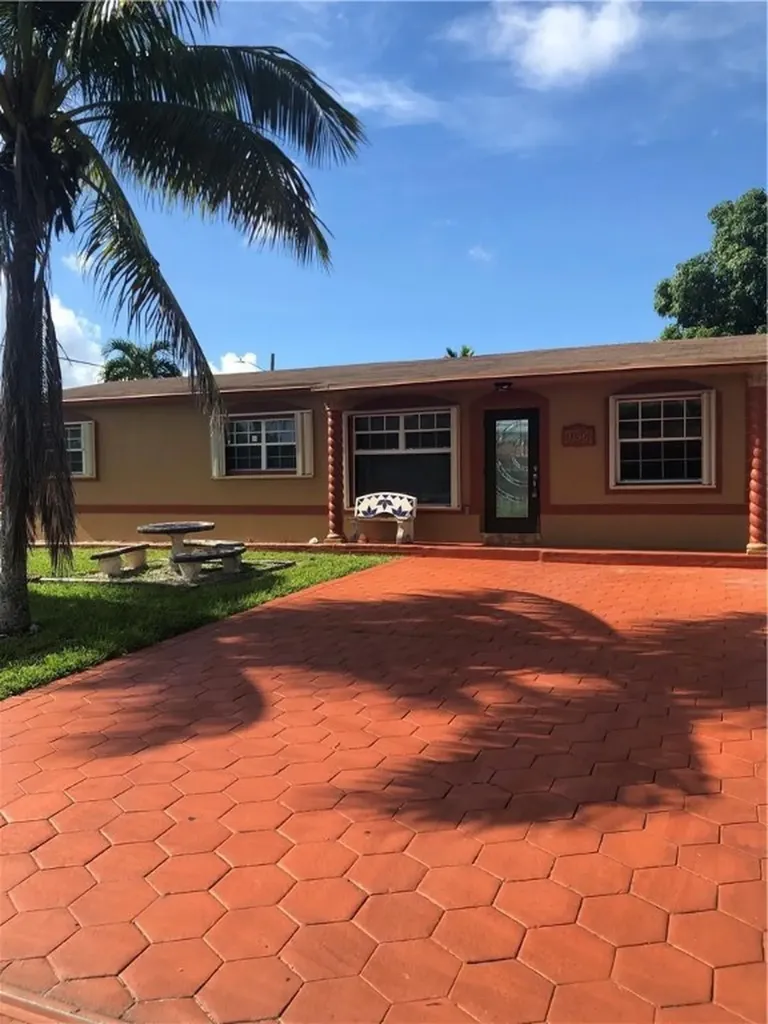 1156 NE 156th Street North Miami Beach FL 33162