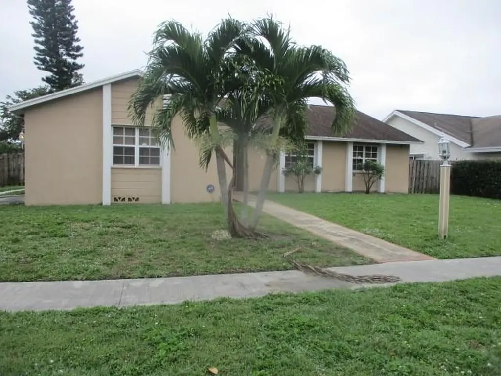 8040 NW 45th Street Lauderhill FL 33351
