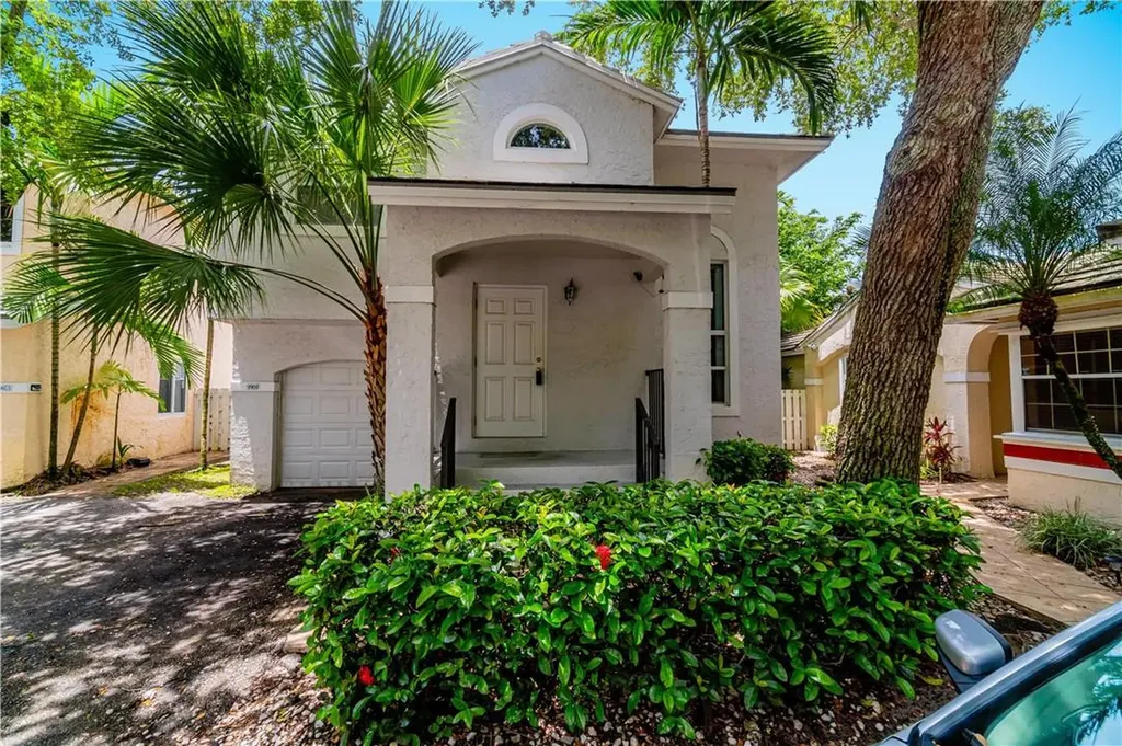9969 NW 9th Court Plantation FL 33324
