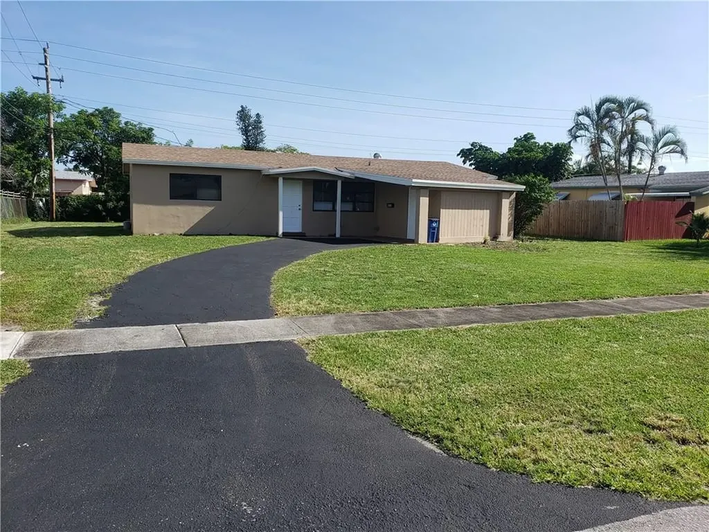6814 NW 12th Street Plantation FL 33313