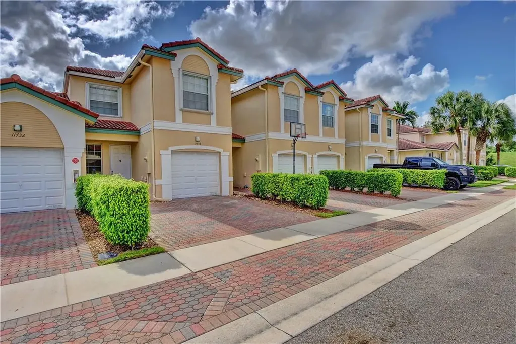 11734 NW 47th Drive Coral Springs FL 33076