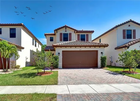 9095 SW 36th Manor Miramar FL 33025