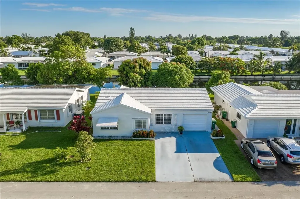 6701 NW 73rd Street Tamarac FL 33321