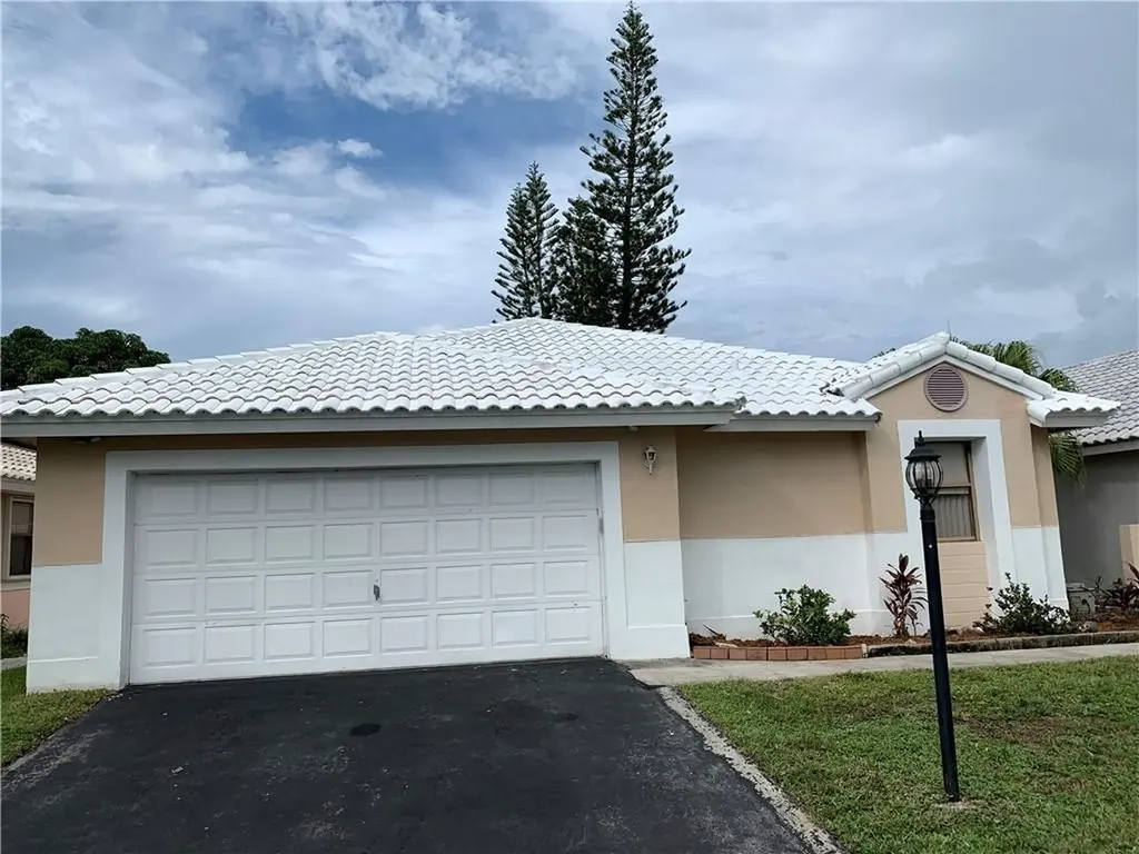 15013 Brighton Lane Davie FL 33331