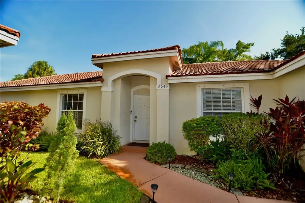 6043 NW 45th Avenue Coconut Creek FL 33073