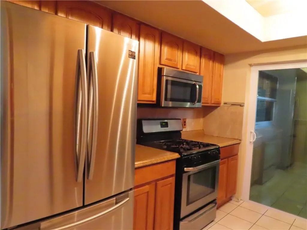 9110 NW 25th Street Sunrise FL 33322