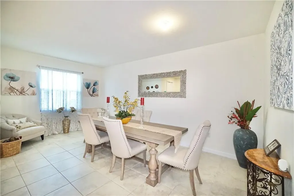 10493 W 33rd Way Hialeah FL 33018