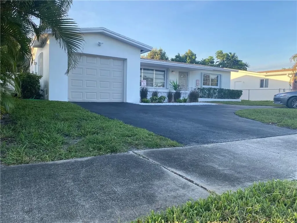 4519 Monroe Street Hollywood FL 33021