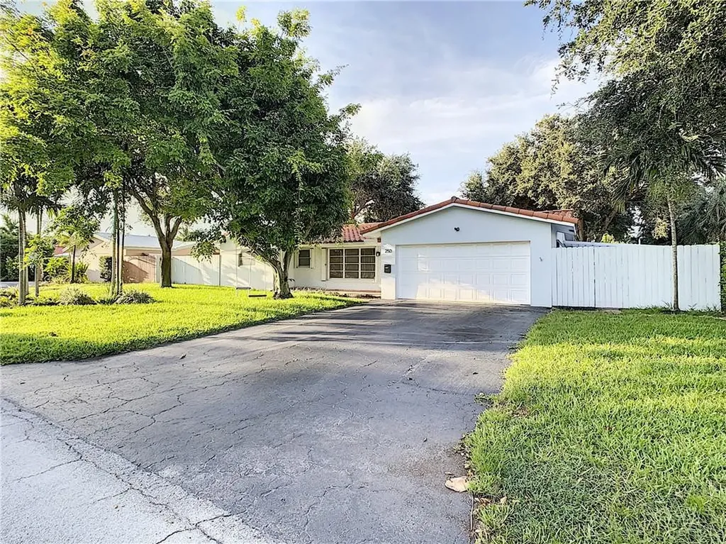 250 SW 18th Street Pompano Beach FL 33060
