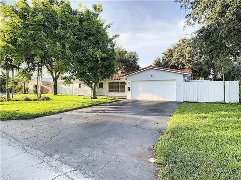 250 SW 18th Street Pompano Beach FL 33060