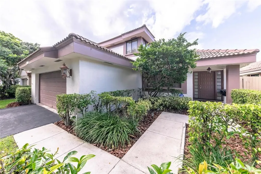 9345 NW 18th Drive Plantation FL 33322