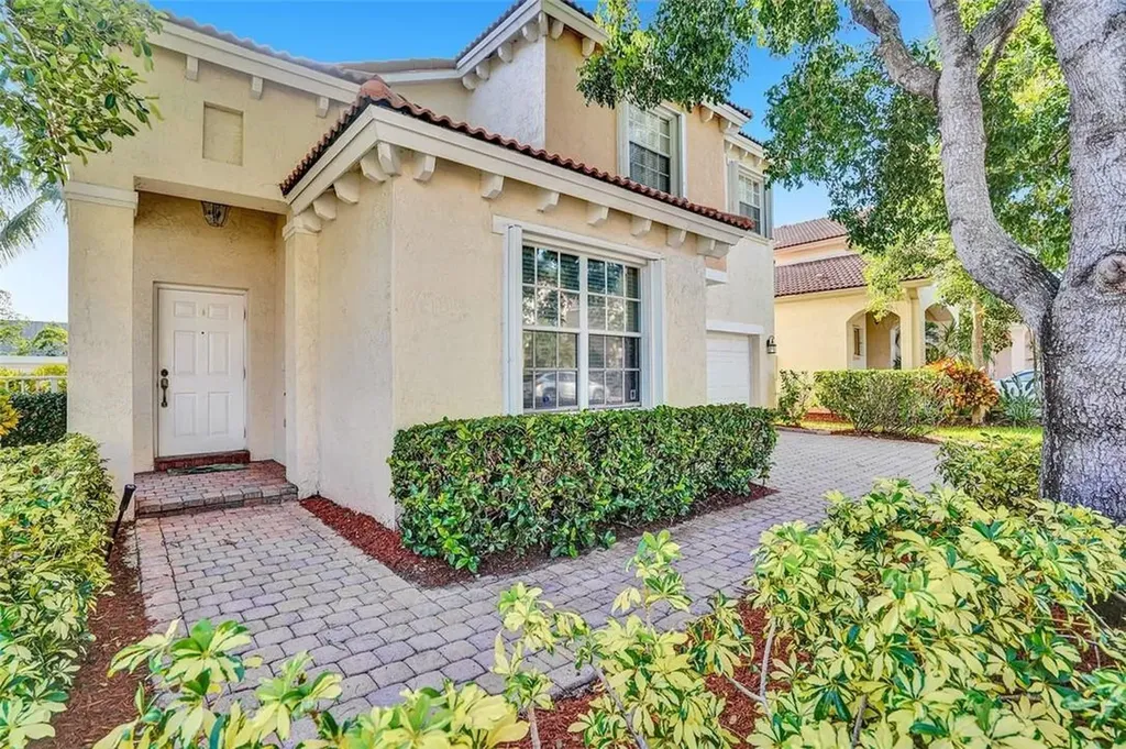 936 NW 127th Avenue Coral Springs FL 33071