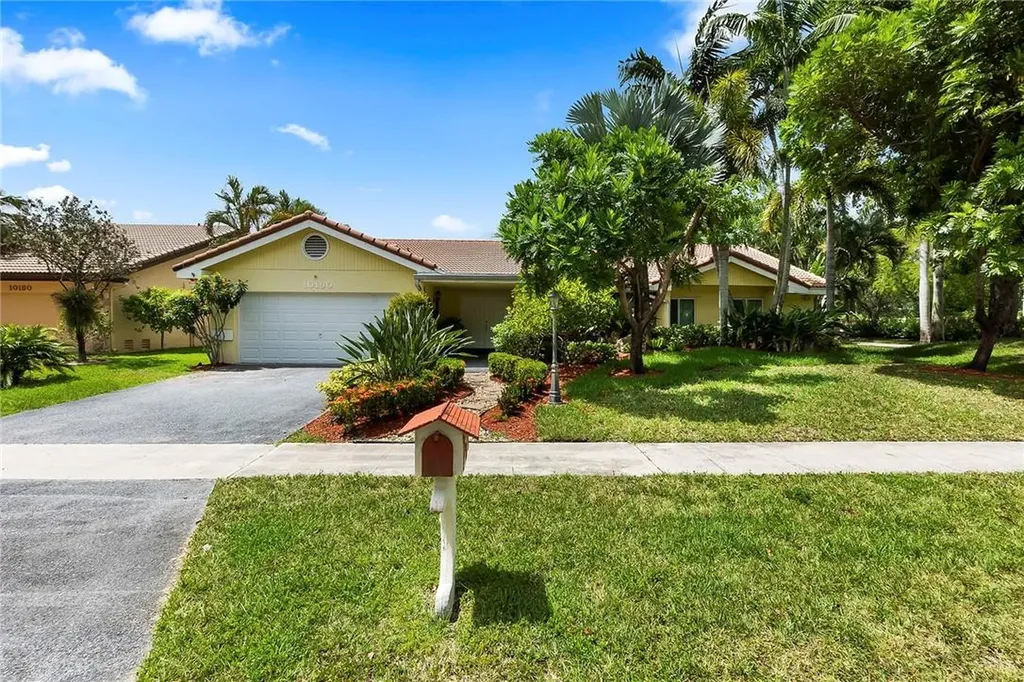 10190 SW 4th Street Plantation FL 33324