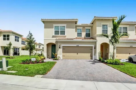 5083 Greenway Drive Hollywood FL 33021