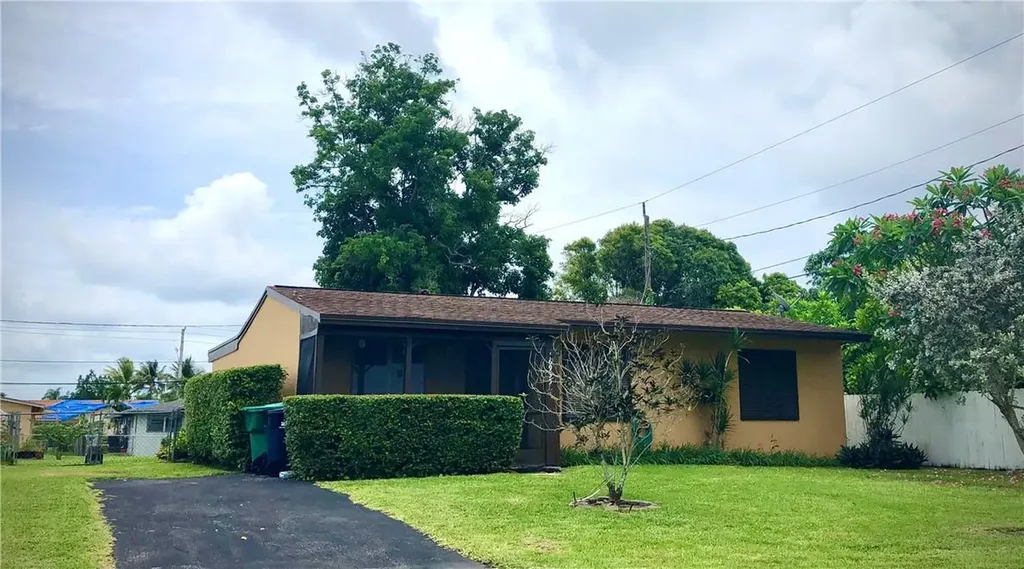 16935 SW 93rd Avenue Palmetto Bay FL 33157