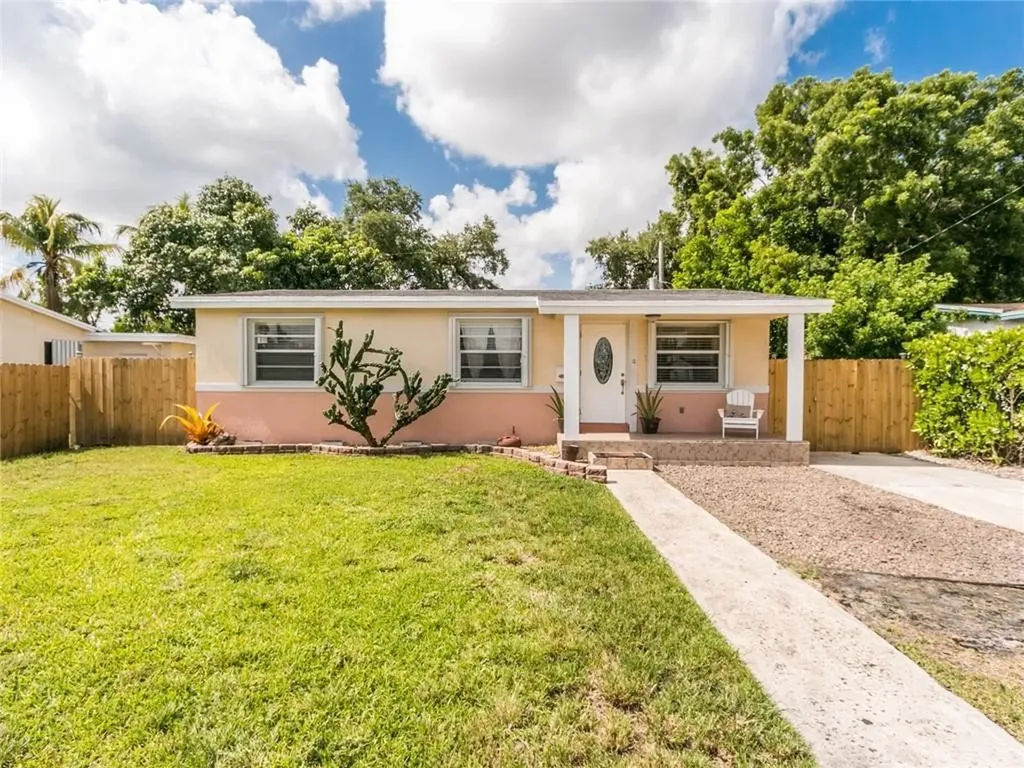 6408 Franklin Street Hollywood FL 33024