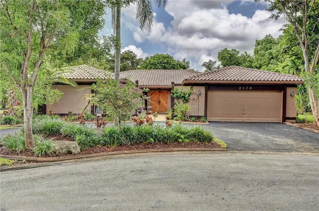 2173 NW 99th Way Coral Springs FL 33071