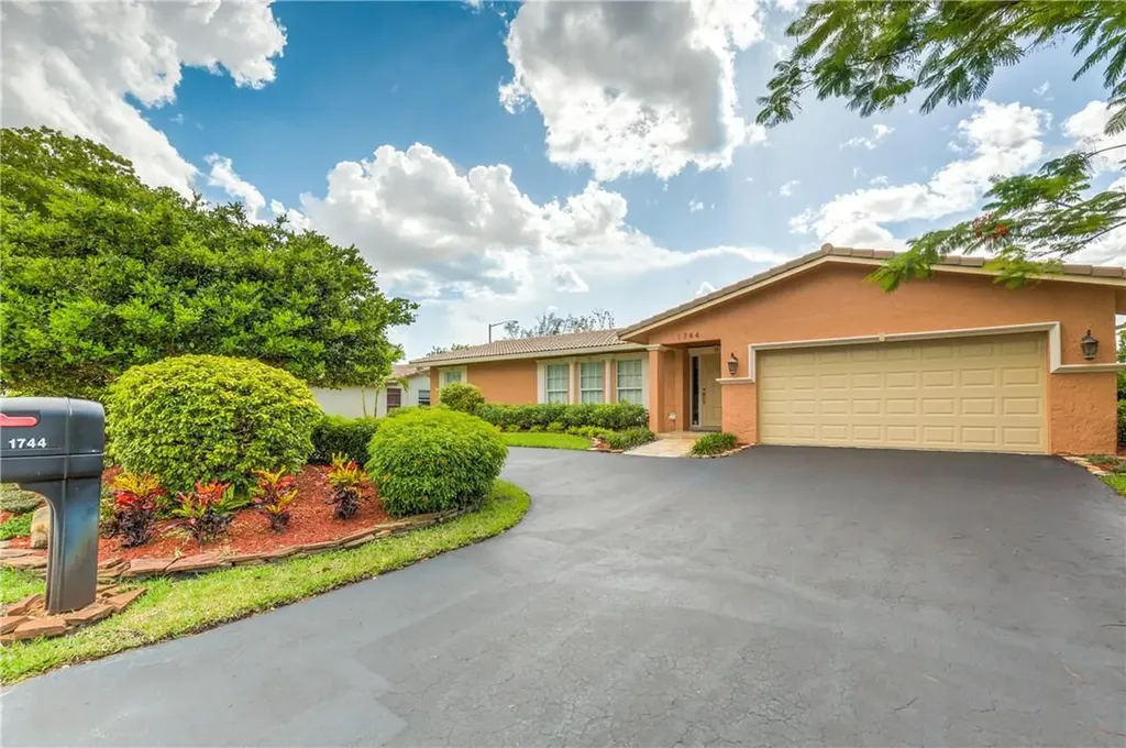 1744 NW 104th Avenue Coral Springs FL 33071