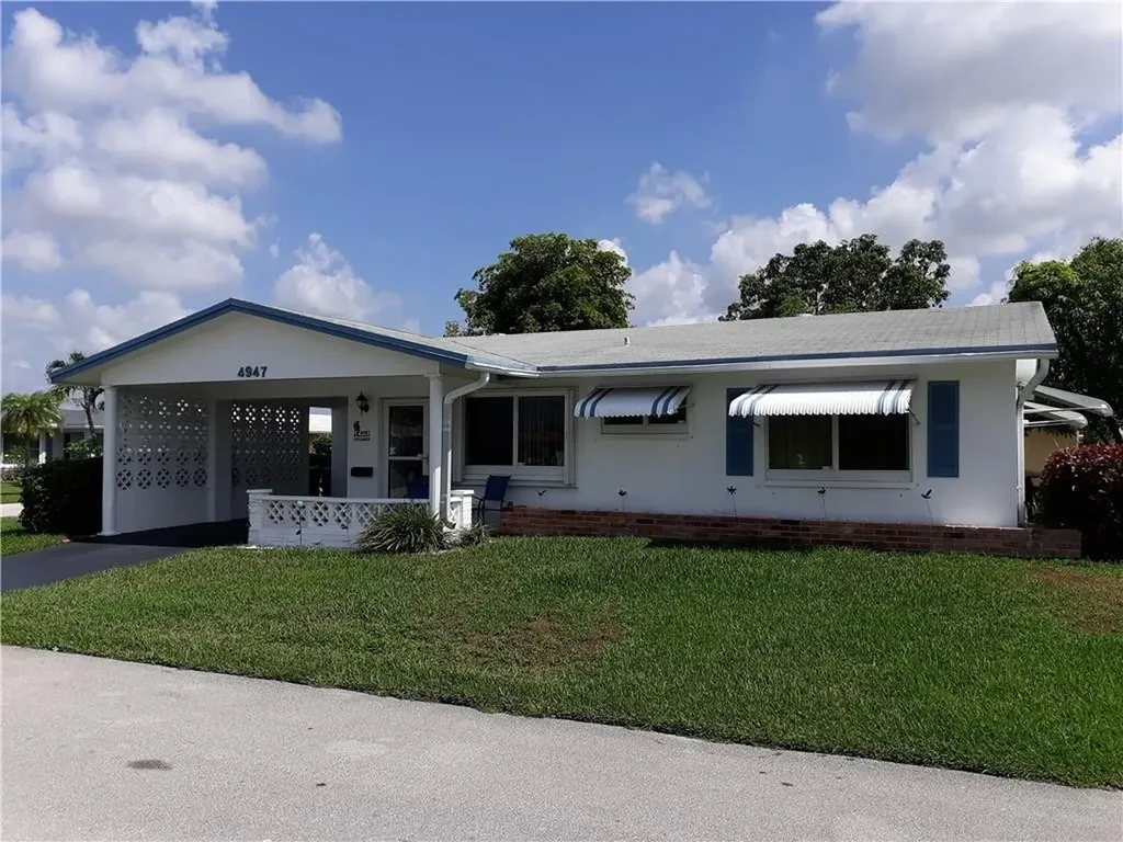 4947 NW 54th Court Tamarac FL 33319