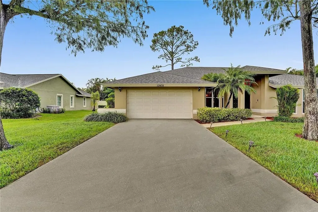 13478 Chelmsford Street Wellington FL 33414