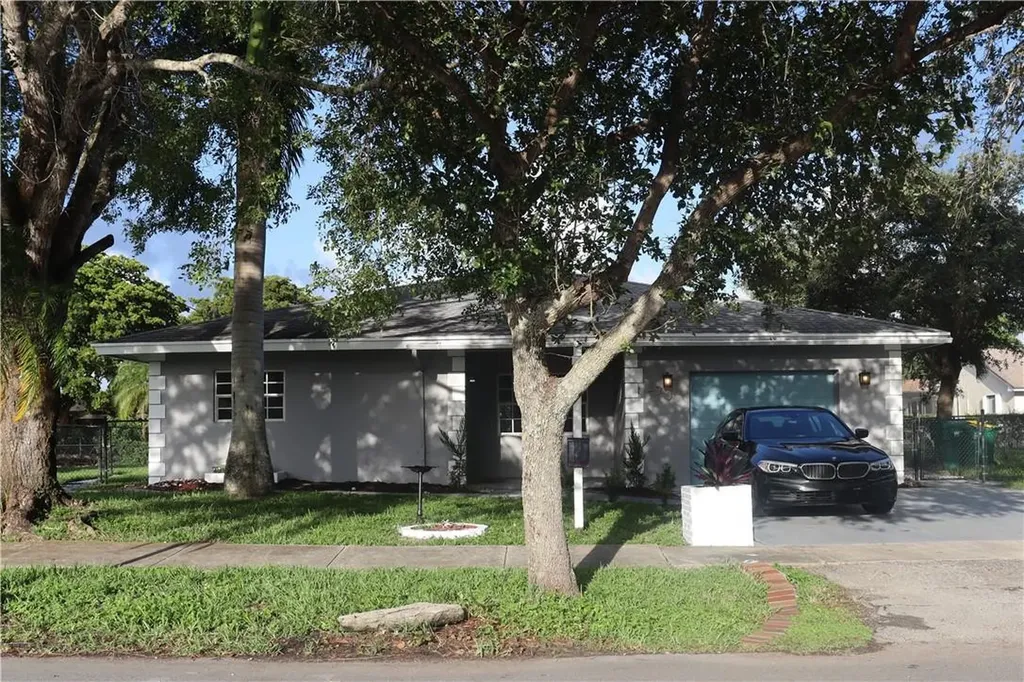 170 SW 127th Avenue Plantation FL 33325