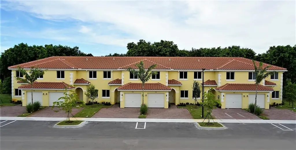 5440 SW 13th Court North Lauderdale FL 33068