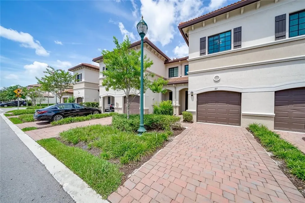 4214 N Dixie Highway Oakland Park FL 33334