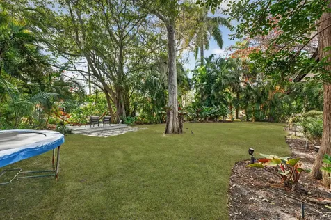 360 NW 33rd Street Oakland Park FL 33309