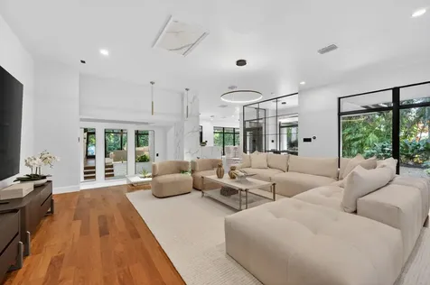 360 NW 33rd Street Oakland Park FL 33309