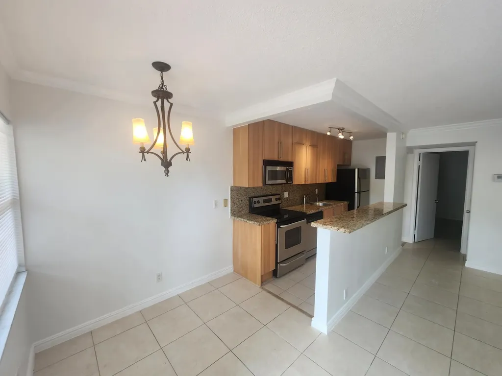 1125 NE 16th Place Fort Lauderdale FL 33305