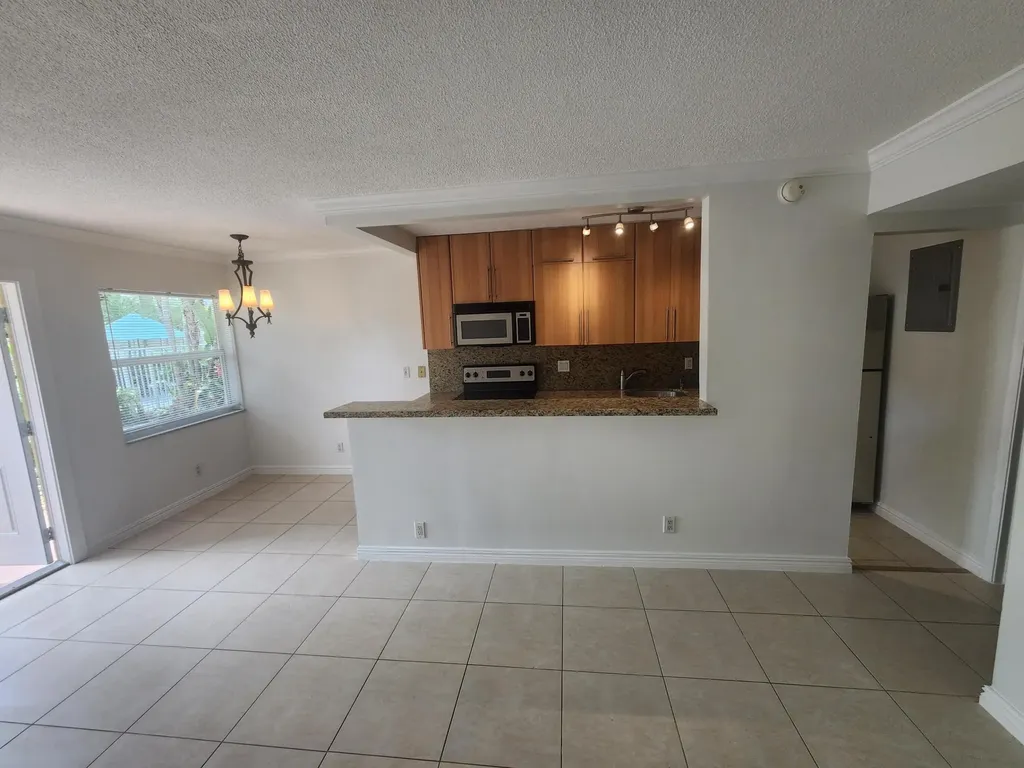 1125 NE 16th Place Fort Lauderdale FL 33305